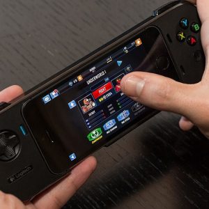 iPhone Battery & Gaming Controller