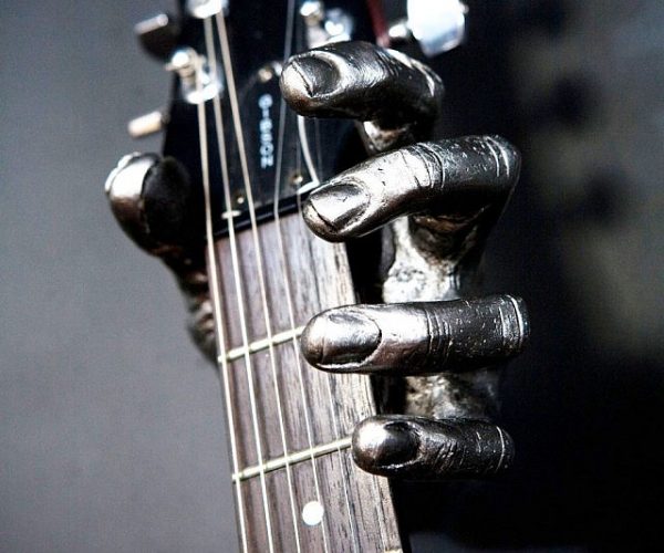 Metal Hand Guitar Grip