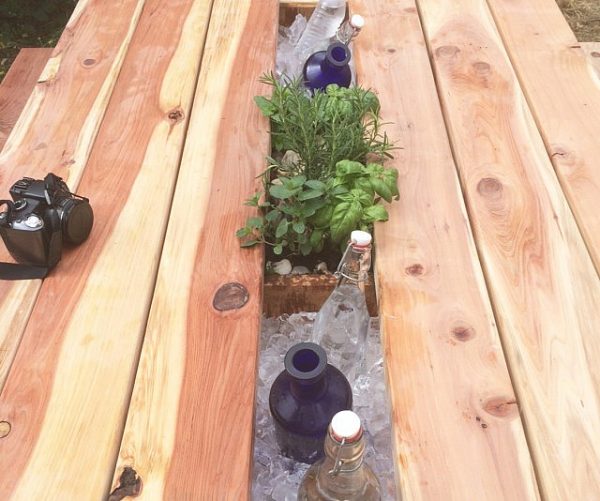 Planter & Drink Cooler Picnic Table