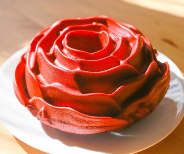 Rose Shaped Aluminum Bundt Pan