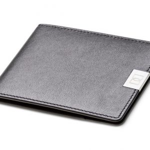 The World’s Thinnest Leather Wallet