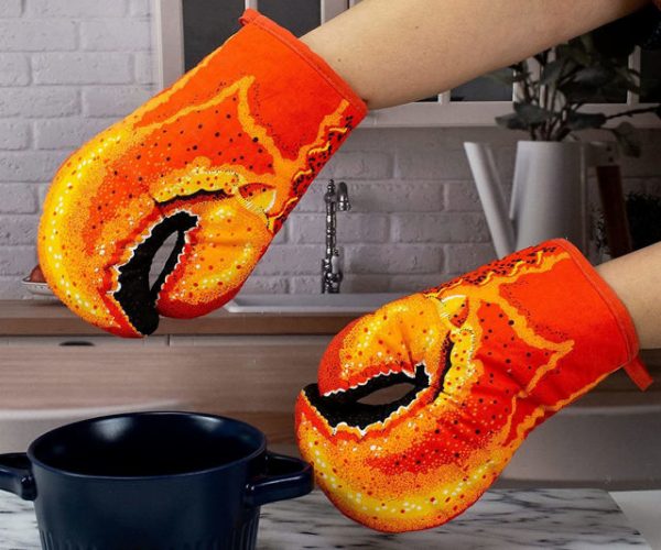 Lobster Claw Oven Mitts